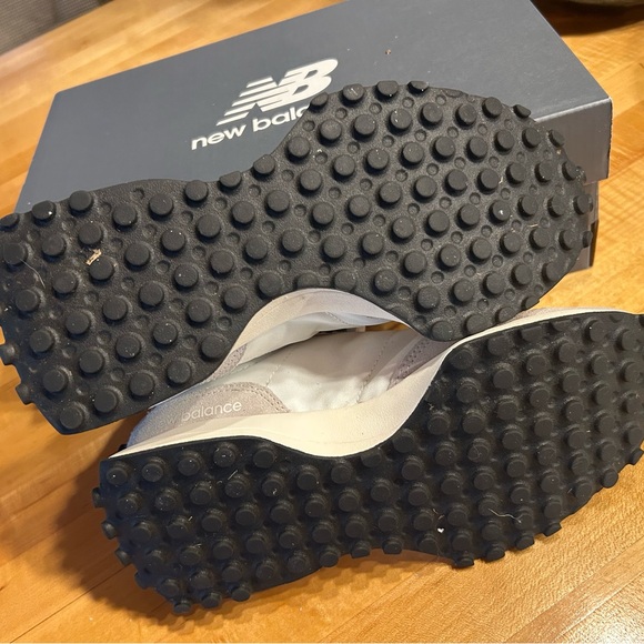 NEW BALANCE 327 Women's Sneakers Shoes White with Black 7.5 - Picture 10 of 14